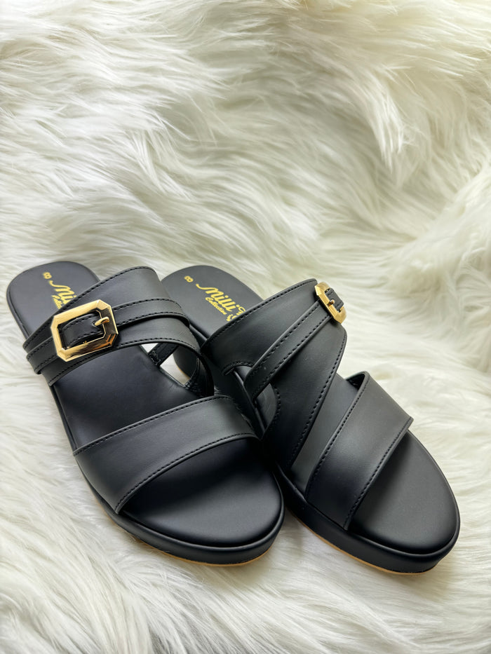 Casual wedges for wear everyday to feel comfortable