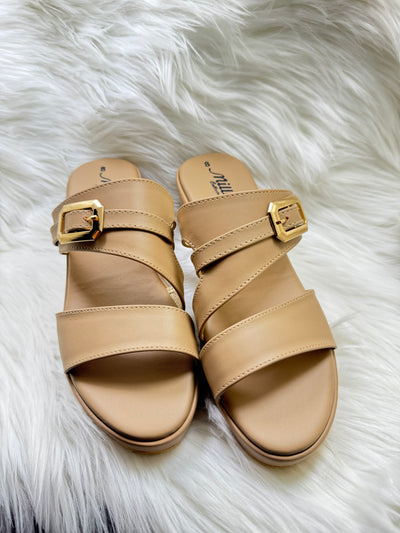 Casual wedges for wear everyday to feel comfortable